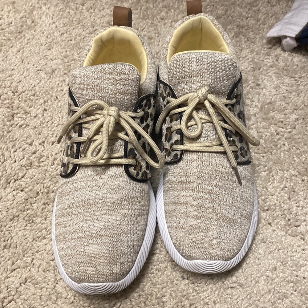 Leopard print sneakers - Picture 5 of 10